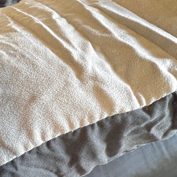 Wise Owl Outfitters "The Snoozy" Camp Pillow NWT - Picture 5 of 7